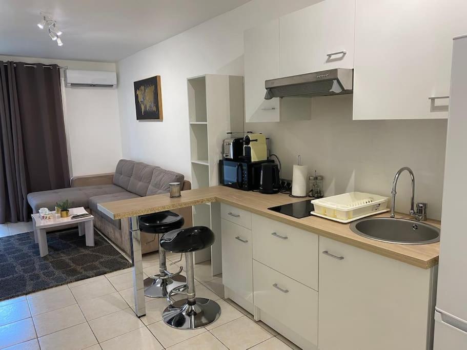 Logement Proche De La Plage Nice Bagian luar foto